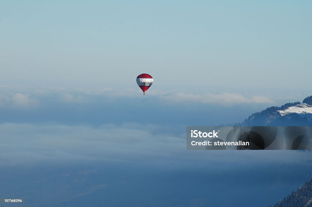 Balões de ar quente Alpes suíços - Royalty-free Balão de ar quente Foto de stock