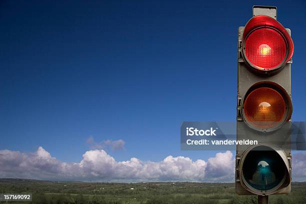 Photo libre de droit de Pays Feu De Signalisation banque d'images et plus d'images libres de droit de Bleu - Bleu, Ciel, Couleur verte