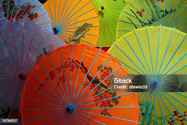 Parasole Plażowe - zdjęcia stockowe i więcej obrazów Koło - Figura dwuwymiarowa - Koło - Figura dwuwymiarowa, Kultura Japonii, Azja Wschodnia