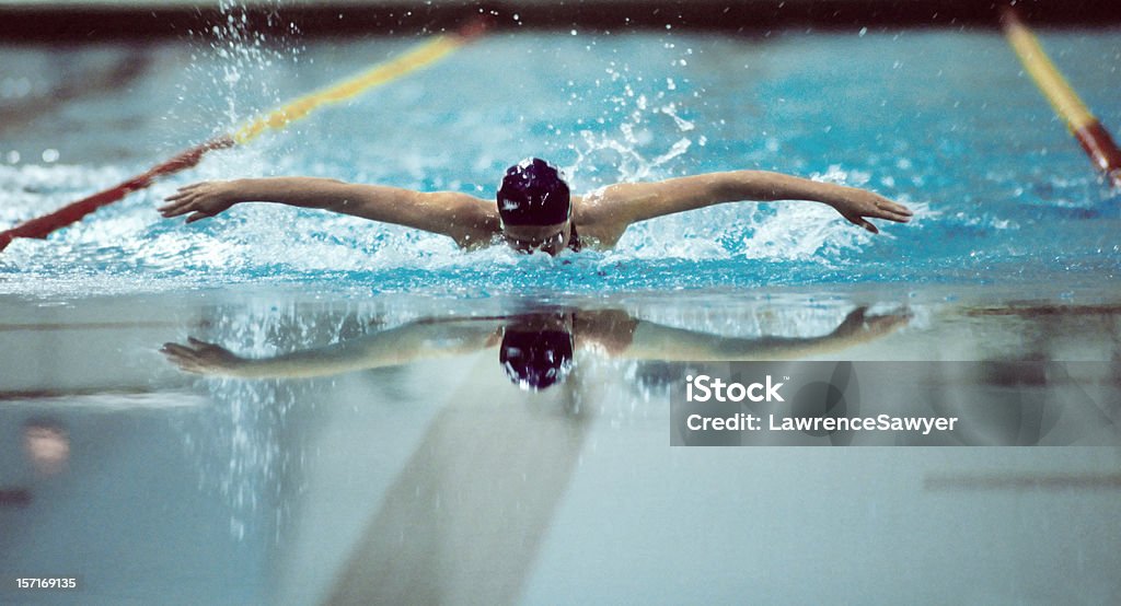 Schwimmer, die Durchführung der butterfly - Lizenzfrei Ausbreiten Stock-Foto