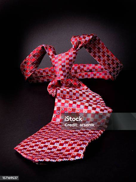 Rosso Cravatta - Fotografie stock e altre immagini di Cravatta - Cravatta, Moda, Organizzazioni aziendali