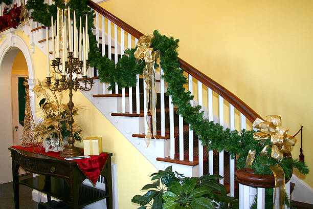 stairway ready for the holidays - xmas tree stockfoto's en -beelden