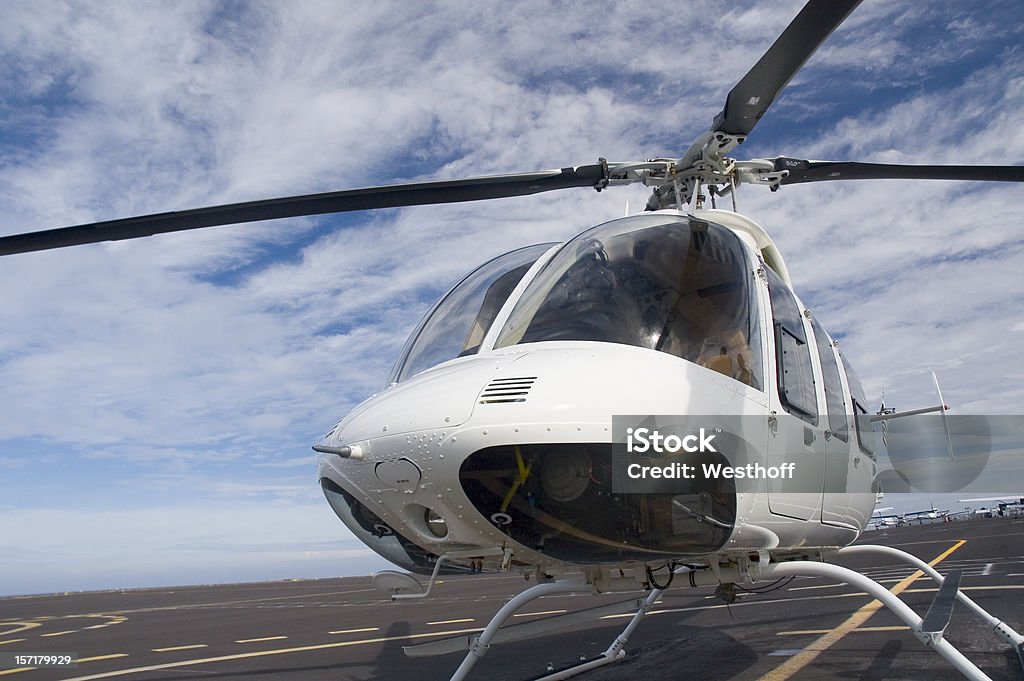 Helikopter - Zbiór zdjęć royalty-free (Asfalt)