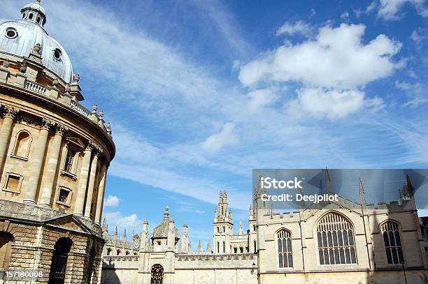 Radcliffe Plac I All Souls College W Oksford Wielka Brytania - zdjęcia stockowe i więcej obrazów Oxford