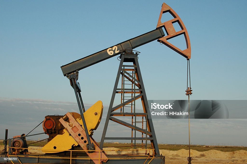 Bomba jack - Foto de stock de Bomba de petróleo libre de derechos