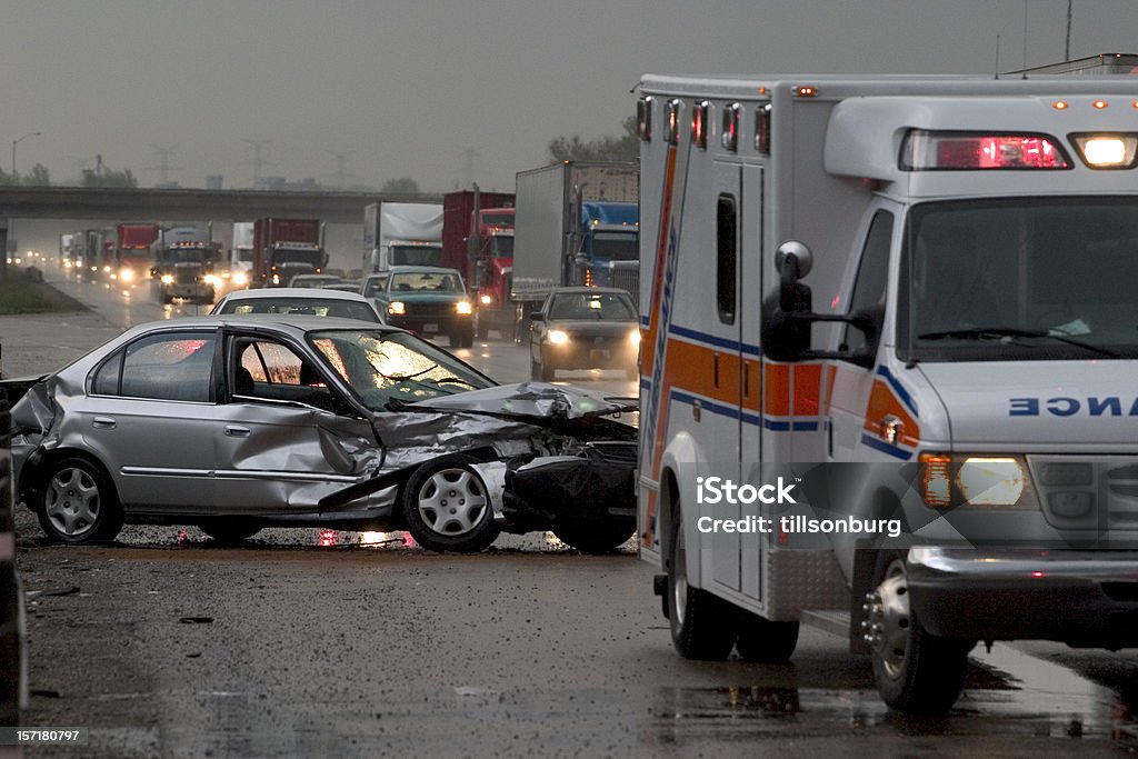 Accidente accidente de coche - Foto de stock de Accidente de automóvil libre de derechos