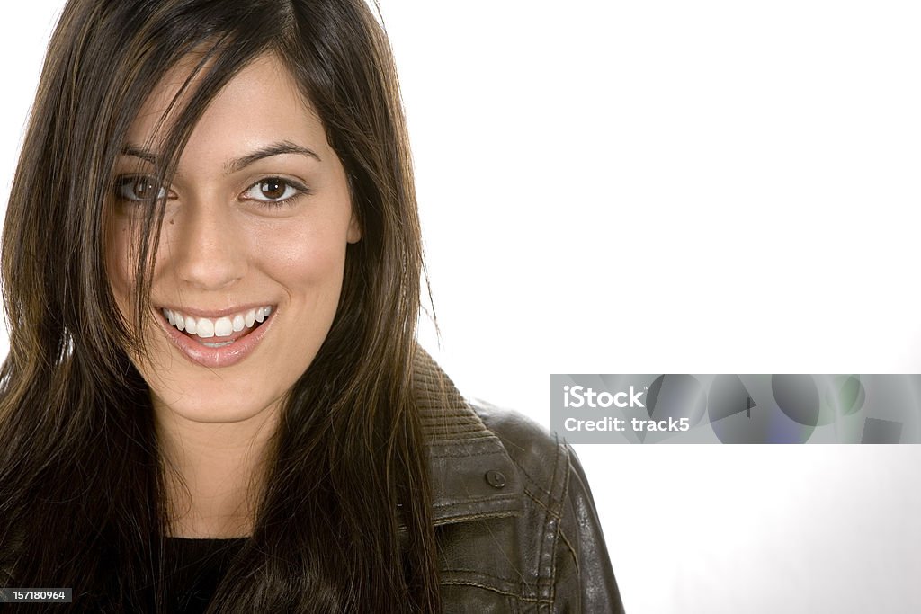 Дружелюбный и искренняя улыбка от Красивая молодая женщина - Стоковые фото 20-24 года роялти-фри