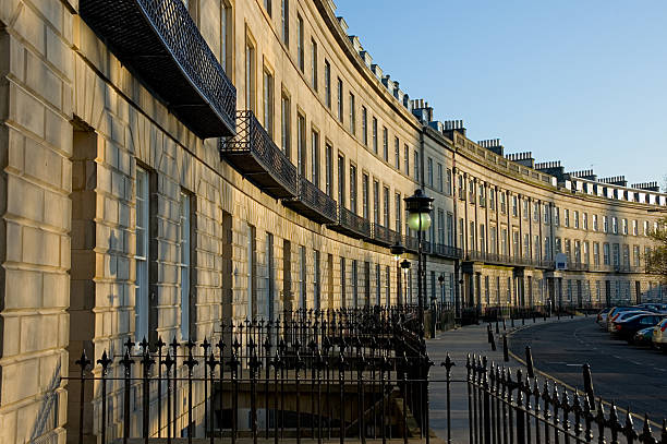 tradicional de edimburgo street - west end fotografías e imágenes de stock