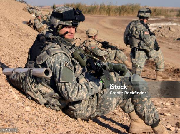 Berm Pausa - Fotografias de stock e mais imagens de Profissão Militar - Profissão Militar, Soldado - Exército, Deserto