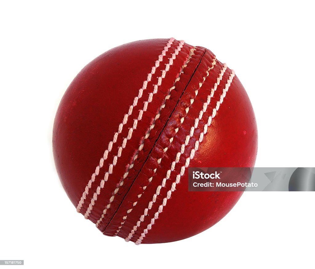 Nouveau cuir Balle de Cricket contre blanc - Photo de Balle de cricket libre de droits