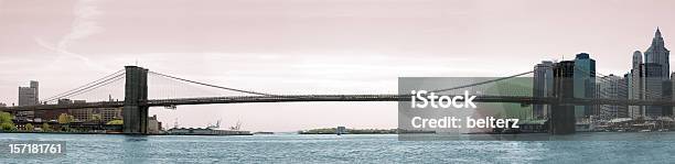 Ponte De Brooklyn Panorâmica - Fotografias de stock e mais imagens de Anoitecer - Anoitecer, Ao Ar Livre, Arquitetura