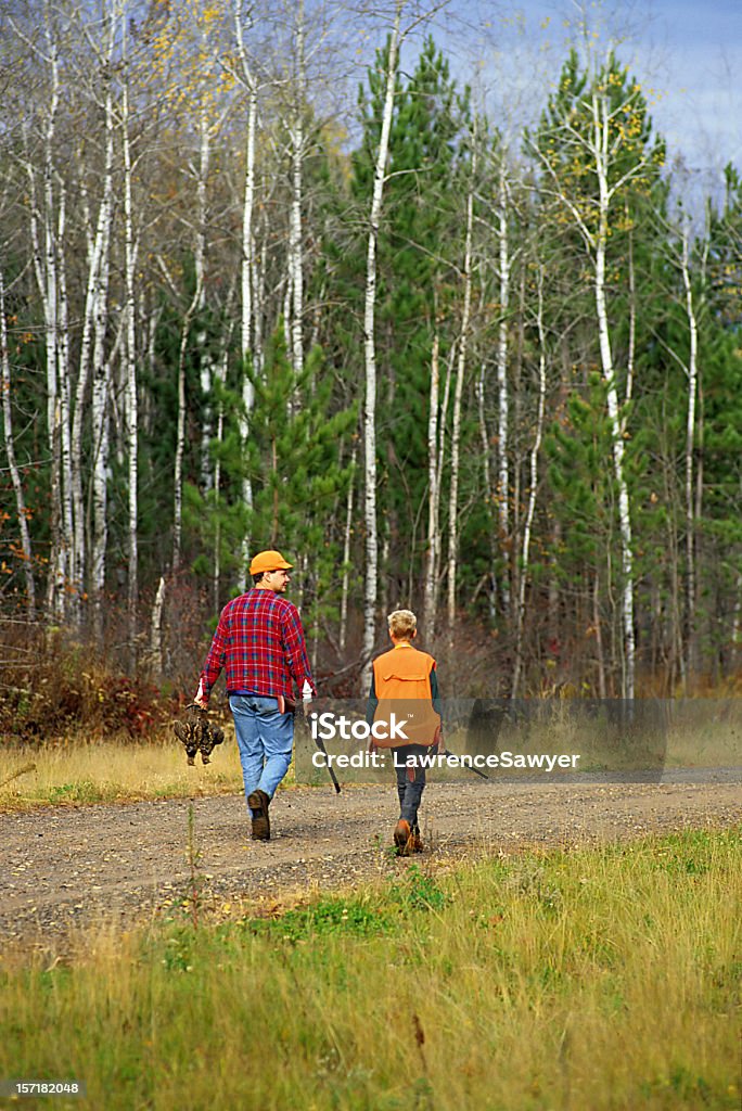 Père et fils, aller à la chasse - Photo de Chasseur libre de droits