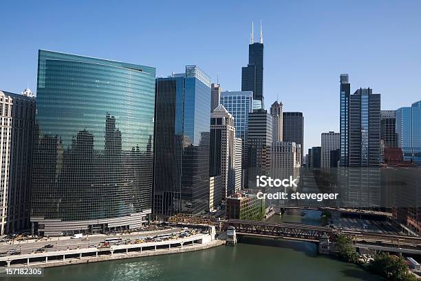 Rzeka Chicago Z Wyżej - zdjęcia stockowe i więcej obrazów Chicago - Illinois - Chicago - Illinois, Wacker Drive, 333 W. Wacker Drive Building