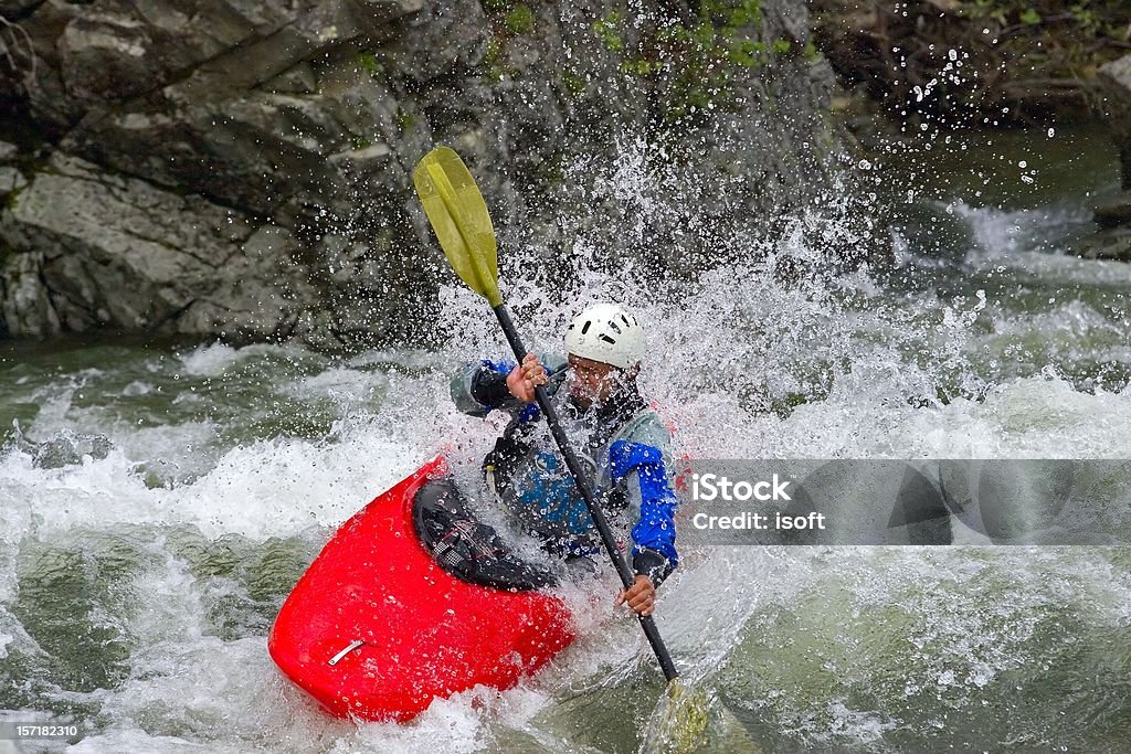 Du kayak. Rivière sibérien. Kazur. Kuznetsky de l'Alatau. 02 - Photo de Raft libre de droits