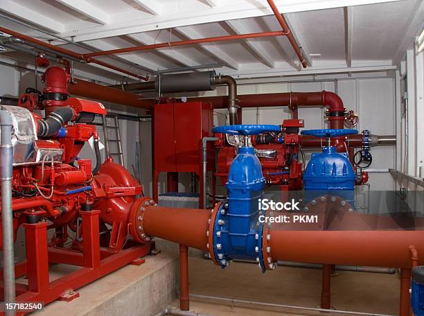 Pump House - Fotografie stock e altre immagini di Canale di scolo - Canale di scolo, Pompa dell'acqua, Acciaio