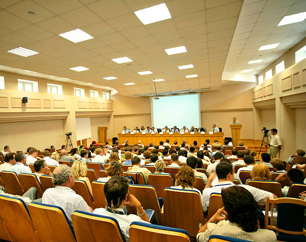 videoconferenza - seminar presentation audience conference call foto e immagini stock