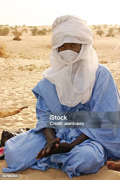 Tuareg Trader Timbuktu Mali África Occidental Foto de stock y más banco de imágenes de Pueblo tuareg - Pueblo tuareg, Malí, Azul