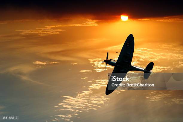 Spitfire Patrol Stok Fotoğraflar & Spitfire‘nin Daha Fazla Resimleri - Spitfire, II. Dünya Savaşı, Uçak