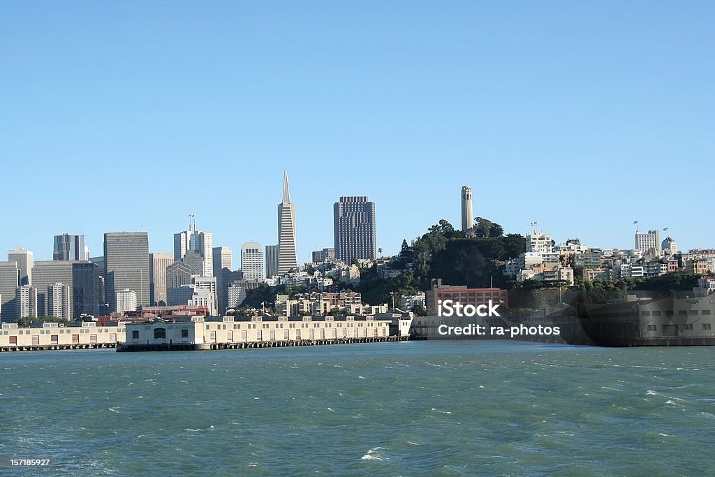 Горизонт Сан-Франциско - Стоковые фото Башня роялти-фри