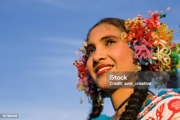 Ritratto Di Bella Ragazza Latino - Fotografie stock e altre immagini di Panamá - Panamá, Costume tradizionale, Cultura indigena