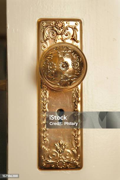銅ドアノブ - つまみのストックフォトや画像を多数ご用意 - つまみ, カラー画像, ドア