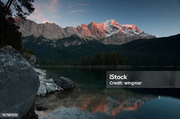 Afterglow - Fotografie stock e altre immagini di Lago Eibsee - Lago Eibsee, Monte Zugspitze, Estate