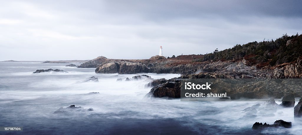 Côte orageux - Photo de Phare libre de droits