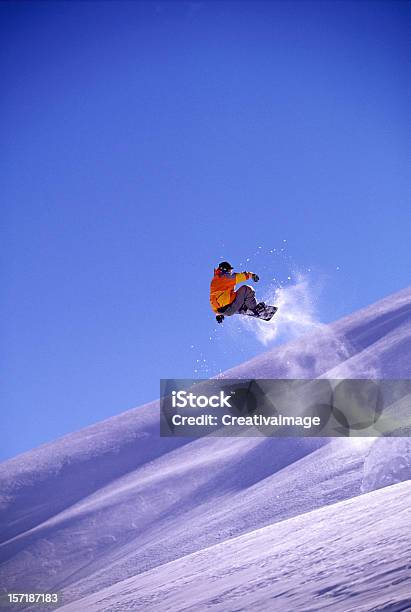 Snowboard Skok - zdjęcia stockowe i więcej obrazów Latać - Latać, Narciarstwo, Alpy