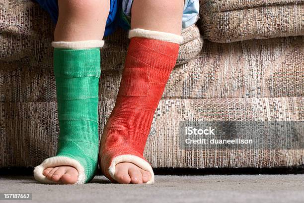 Stretchgusseisen Stockfoto und mehr Bilder von Kind - Kind, Andersfähigkeiten, Bunt - Farbton