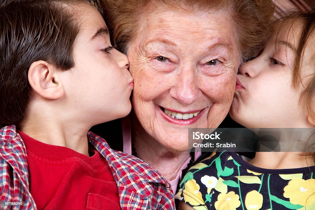 Roza para grandma - Foto de stock de Besar libre de derechos