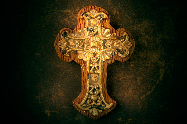 istock Wooden Cross 157188315