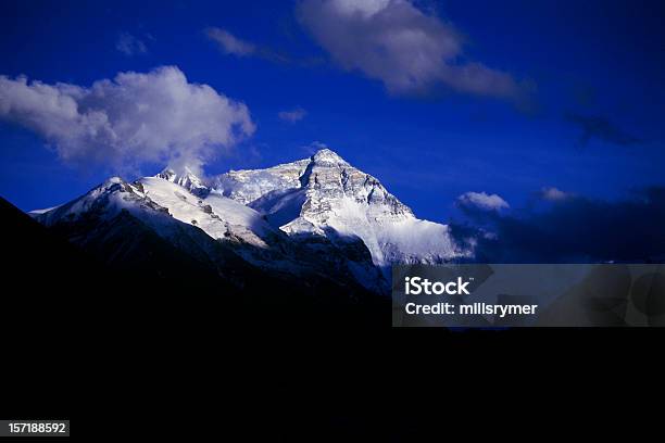 Mount Everest Niebo - zdjęcia stockowe i więcej obrazów Alpinizm - Alpinizm, Azja, Azjatycka kultura plemienna