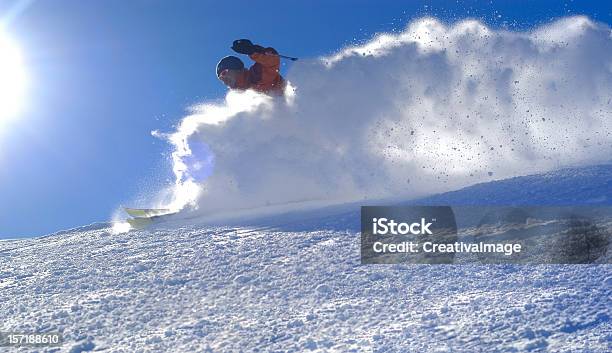 Foto de De Esqui e mais fotos de stock de Adulto - Adulto, Alpes europeus, Atividade