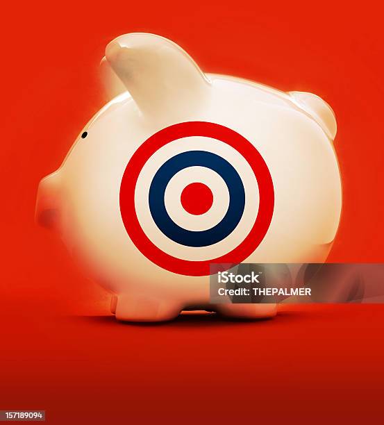 Sparangebote Auf Target Stockfoto und mehr Bilder von Investition - Investition, Bizarr, Zielen