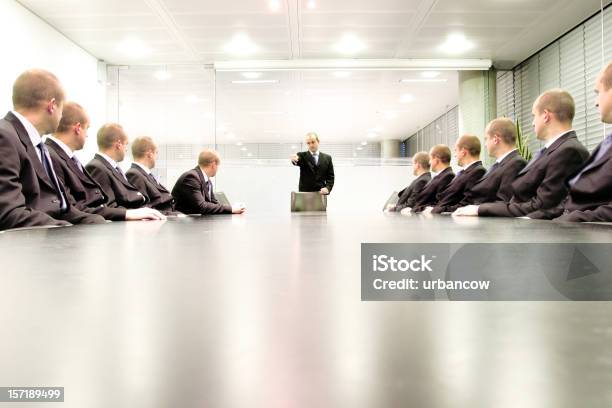 Sala De Reuniões Acusar - Fotografias de stock e mais imagens de Clonagem - Clonagem, Pessoa de negócios, Reunião