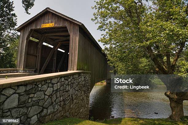 Photo libre de droit de Pont Couvert Dans Lamish County banque d'images et plus d'images libres de droit de Pennsylvanie - Pennsylvanie, Pont couvert, New Holland