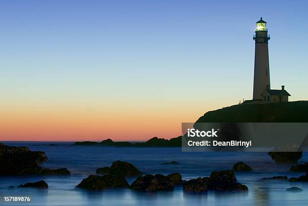 Atardecer De Pigeon Point Faro Foto de stock y más banco de imágenes de Faro - Estructura de edificio - Faro - Estructura de edificio, Agua, Aire libre