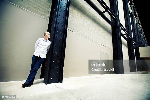 Industrial Stockfoto und mehr Bilder von Erwachsener über 40 - Erwachsener über 40, Lehnend, Männer