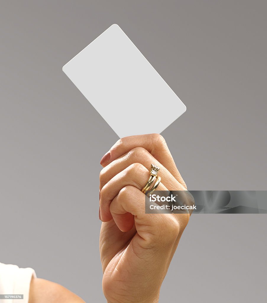 Branco cartão de crédito na mão da mulher - Royalty-free Taxa de Juro Foto de stock