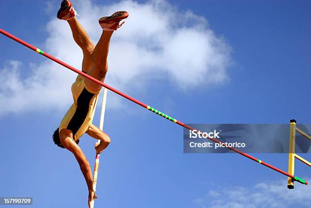 Stabhochsprung Stockfoto und mehr Bilder von Stabhochsprung - Stabhochsprung, Hochsprung, Leichtathletik