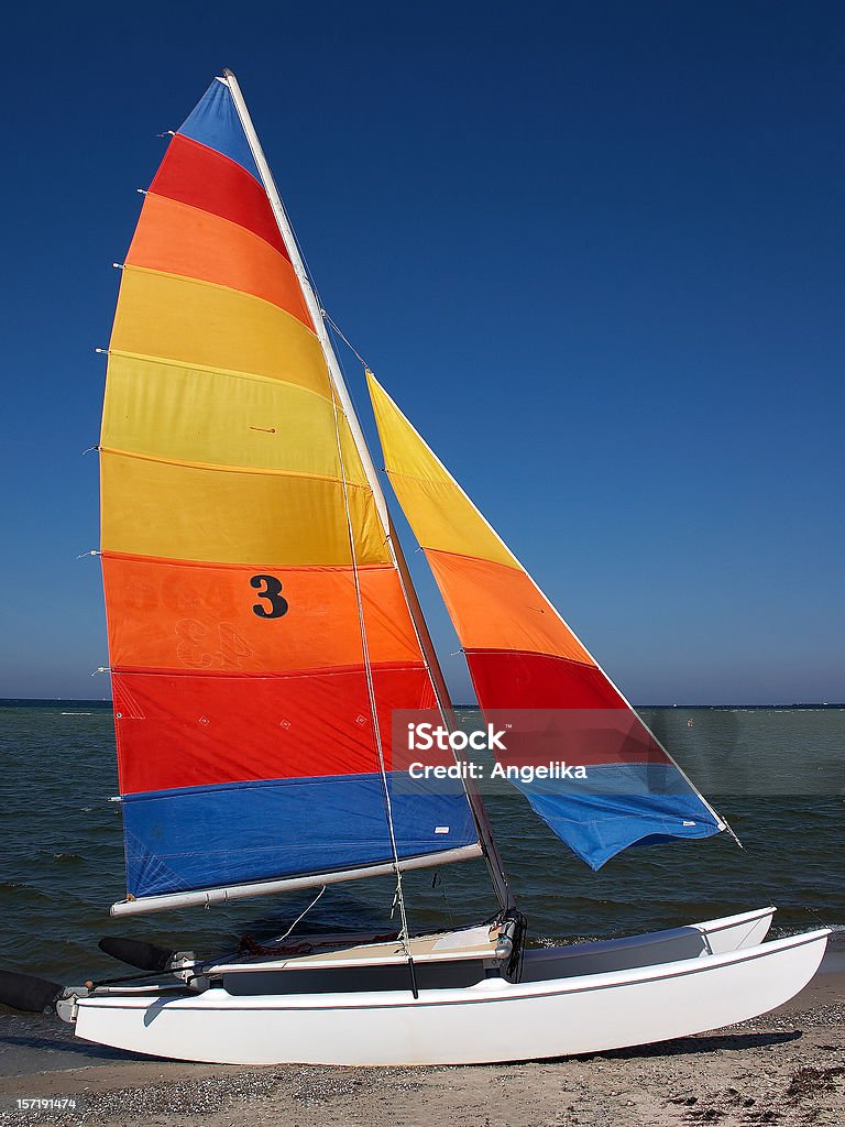 Colorido barco à vela - Foto de stock de Colorido royalty-free