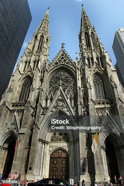 St Patricks Cathedral New York City Stockfoto und mehr Bilder von Saint Patrick's-Kathedrale - New York City - Saint Patrick's-Kathedrale - New York City, Außenaufnahme von Gebäuden, Bauwerk