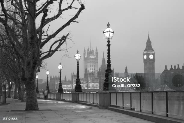 Photo libre de droit de À Laube De Westminster À Londres banque d'images et plus d'images libres de droit de Image en noir et blanc - Image en noir et blanc, Londres, Photographie