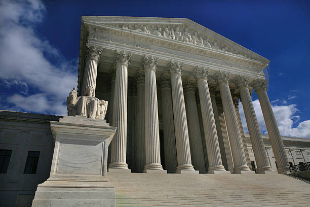 sąd najwyższy budynek w waszyngtonie, - us supreme court corinthian column classical greek zdjęcia i obrazy z banku zdjęć