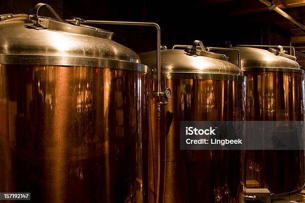 Fábrica De Cerveja - Fotografias de stock e mais imagens de Fábrica de Cerveja - Fábrica de Cerveja, Cerveja, Destilaria