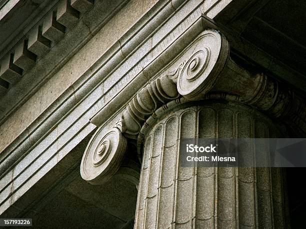 Colonna Ioniche - Fotografie stock e altre immagini di Colonna architettonica - Colonna architettonica, Esterno di un edificio, Marmo - Roccia