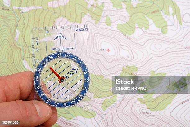 Navegação Com Bússola - Fotografias de stock e mais imagens de Mapa - Mapa, Montanhismo, Bússola