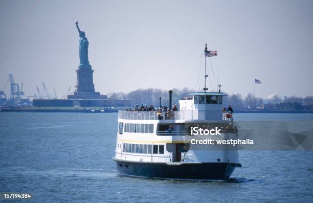 Liberty Ferry - Fotografias de stock e mais imagens de Ferry - Ferry, Cidade de Nova Iorque, Estado de Nova Iorque