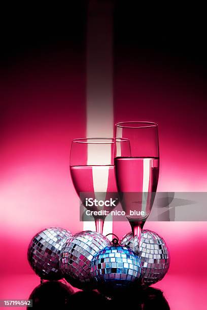 Розовое Шампанское — стоковые фотографии и другие картинки Ёлочные игрушки - Ёлочные игрушки, Алкоголь - напиток, Бокал для шампанского