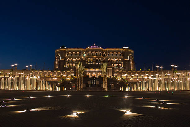 abu dhabi emirates palace - emirates palace hotel stock-fotos und bilder